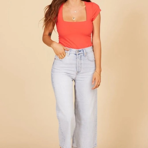 Levi's Throwing Shade Wide Leg Crop - Picture 2 of 7
